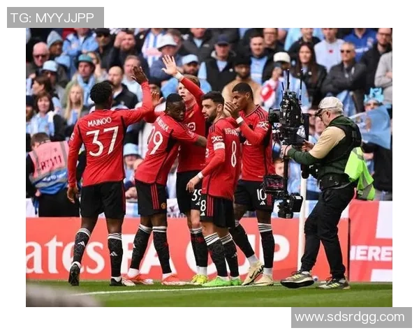 英超经典对决巴萨逆转曼联点球大战引发全场狂欢 英超经典对决巴萨逆转曼联点球大战引发全场狂欢