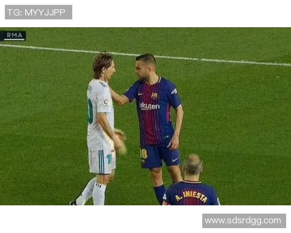 西甲精彩对决AC米兰大胜莱比锡神扑引发争议判罚全场沸腾