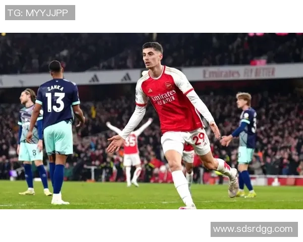 友谊赛精彩回顾：那不勒斯逆转阿森纳神扑瞬间引发全场狂欢