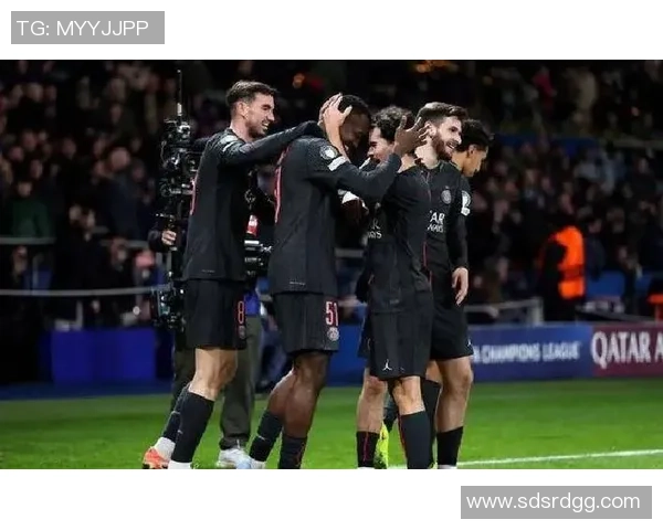 巴黎圣日耳曼逆转利物浦友谊赛胜利补时进球点燃全场激情与转会传闻