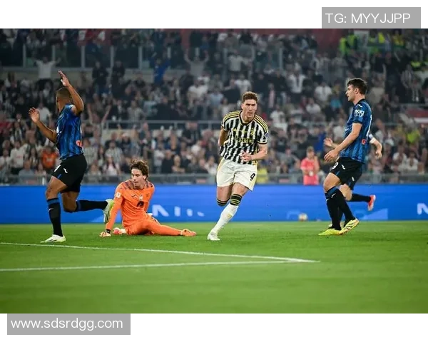 德甲激战：里昂与尤文图斯战成平局红牌事件引发全场热议