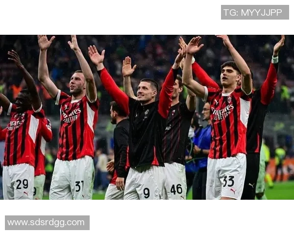 欧联杯激战：AC米兰逆转尤文图斯精彩瞬间回顾与全场热烈反响