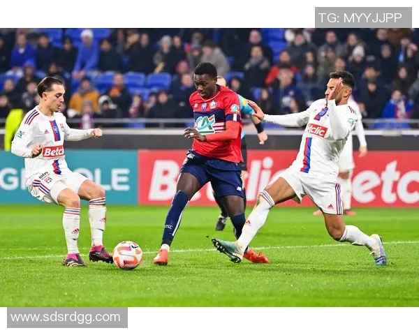 欧冠激战波尔图小胜里昂神奇扑救成比赛转折点解析