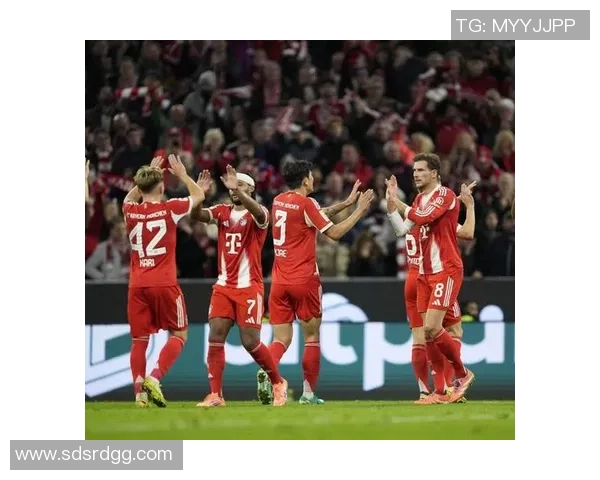 足总杯精彩对决拜仁狂胜曼联四球引发全场热议