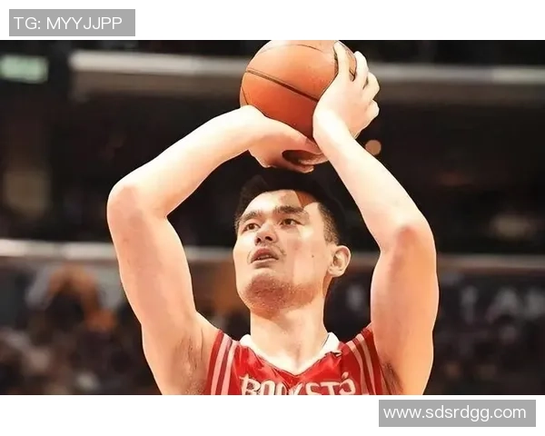 姚明球衣出新款引发球迷热潮致敬篮球传奇精神