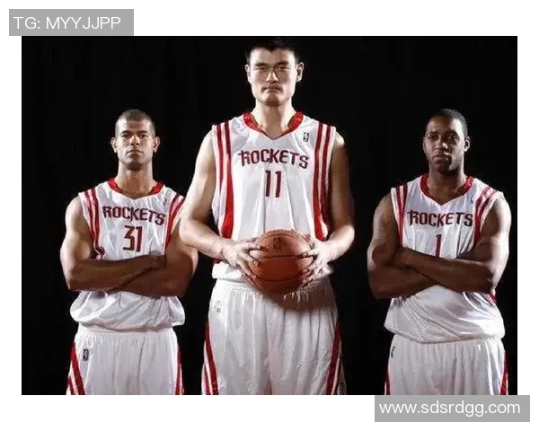 姚明拉拉脸背后的故事与情感解析让我们更深入了解这位篮球巨星的内心世界