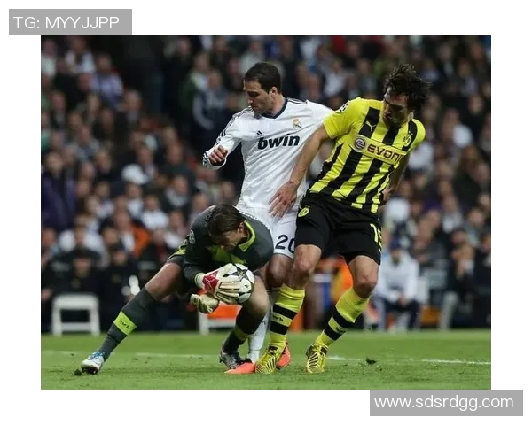 国王杯激战曼联险胜多特蒙德点球大战成决胜关键瞬间