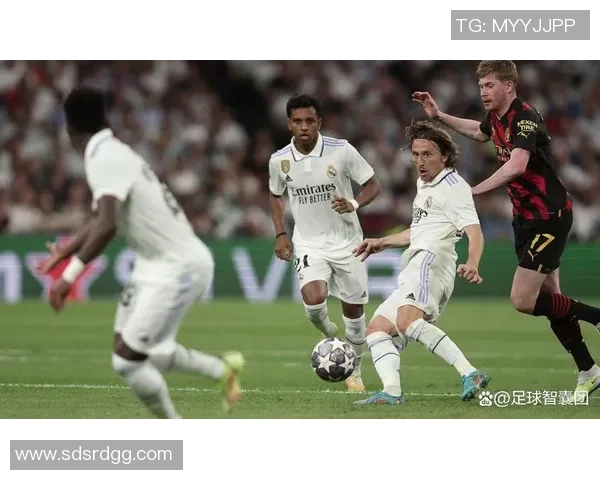 国王杯激战曼联与皇马平局乌龙球引发转会传闻热潮 国王杯激战曼联与皇马平局乌龙球引发转会传闻热潮