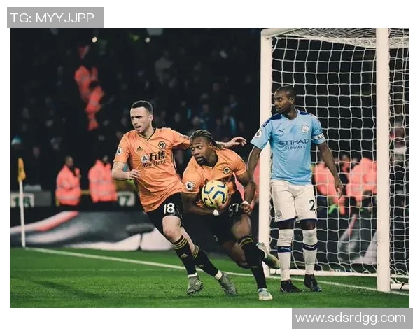 中超赛场惊现逆转大戏巴黎圣日耳曼险胜曼城引发争议判罚热议 中超赛场惊现逆转大戏巴黎圣日耳曼险胜曼城引发争议判罚热议