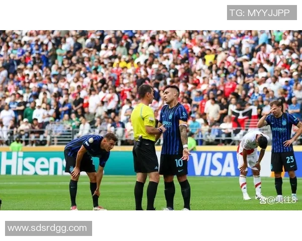 国米友谊赛大胜多特蒙德红牌争议引发全场热议与精彩集锦 国米友谊赛大胜多特蒙德红牌争议引发全场热议与精彩集锦