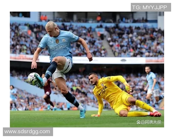 德甲焦点战巴萨与曼城激战成平局全场精彩瞬间回顾 德甲焦点战巴萨与曼城激战成平局全场精彩瞬间回顾