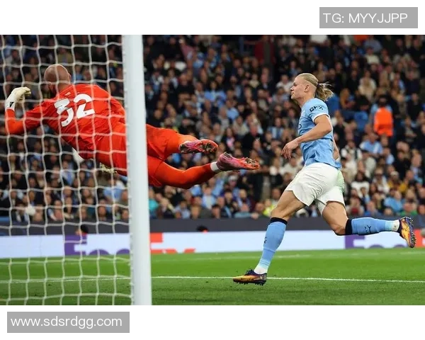 意甲惊天冷门那不勒斯狂胜曼城4-0上演帽子戏法引爆全场激情 意甲惊天冷门那不勒斯狂胜曼城4-0上演帽子戏法引爆全场激情