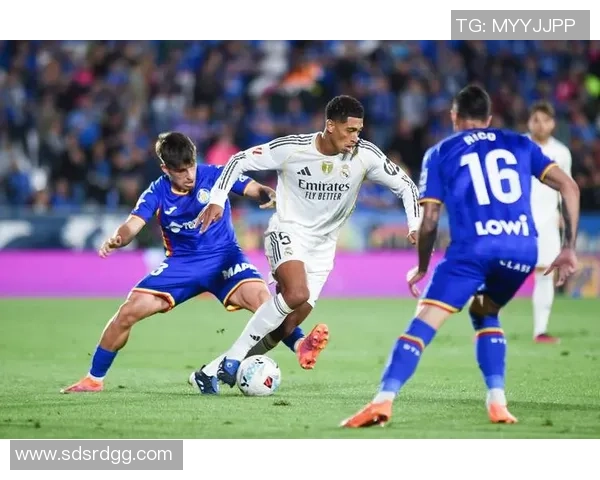 西甲激战皇马在点球大战中险胜多特蒙德全场沸腾