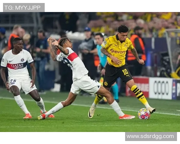 中超精彩对决巴黎圣日耳曼逆转曼联引发全场狂欢赛后分析