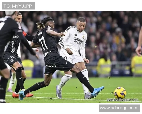 德甲精彩对决皇马狂胜拜仁五球大捷帽子戏法引爆全场激情 德甲精彩对决皇马狂胜拜仁五球大捷帽子戏法引爆全场激情