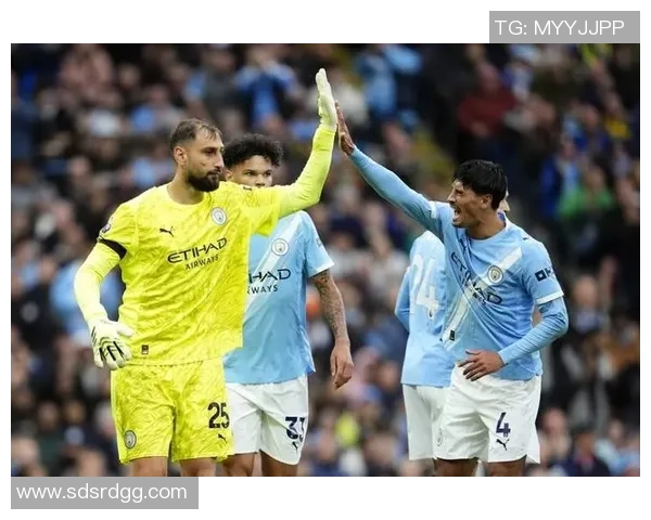 德甲焦点战曼城大胜曼联神奇扑救点燃全场激情 德甲焦点战曼城大胜曼联神奇扑救点燃全场激情