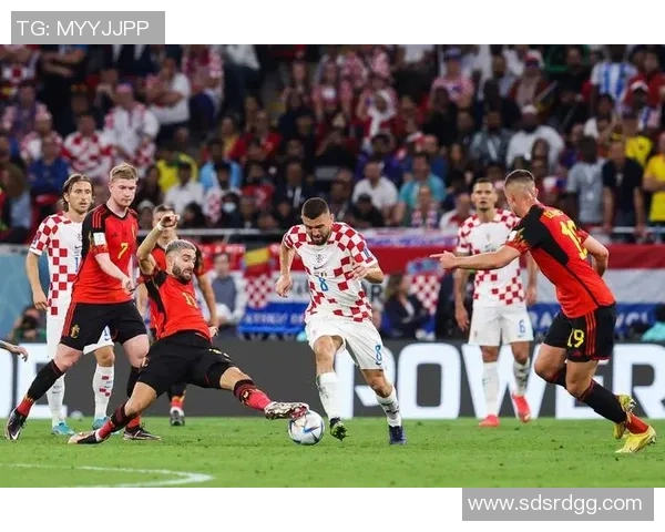 国王杯精彩对决AC米兰3-0战胜曼城引发争议判罚全场沸腾 国王杯精彩对决AC米兰3-0战胜曼城引发争议判罚全场沸腾