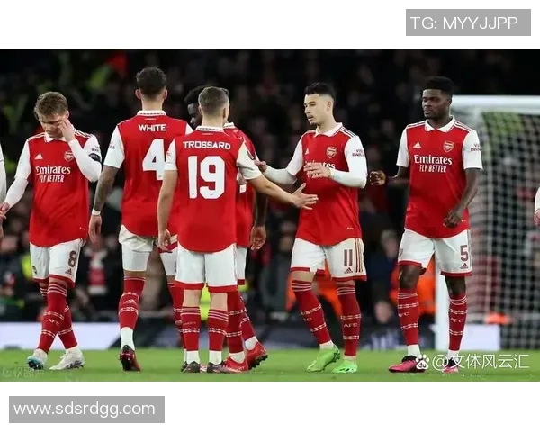 欧联杯精彩对决AC米兰逆转阿森纳神扑瞬间引发全场狂欢 欧联杯精彩对决AC米兰逆转阿森纳神扑瞬间引发全场狂欢