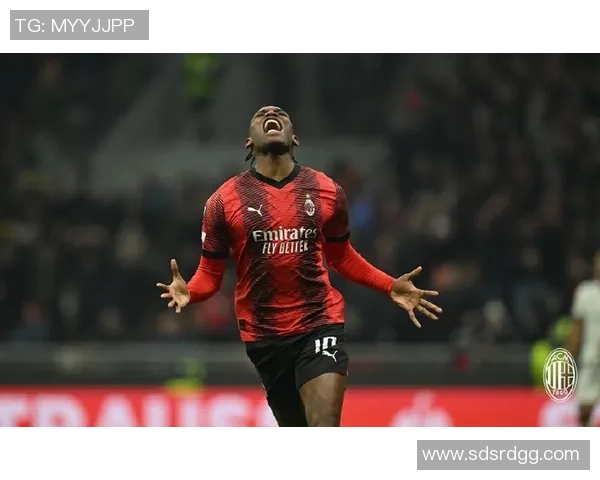 欧联杯精彩对决AC米兰凭神扑战胜尤文图斯3-0全场沸腾 欧联杯精彩对决AC米兰凭神扑战胜尤文图斯3-0全场沸腾