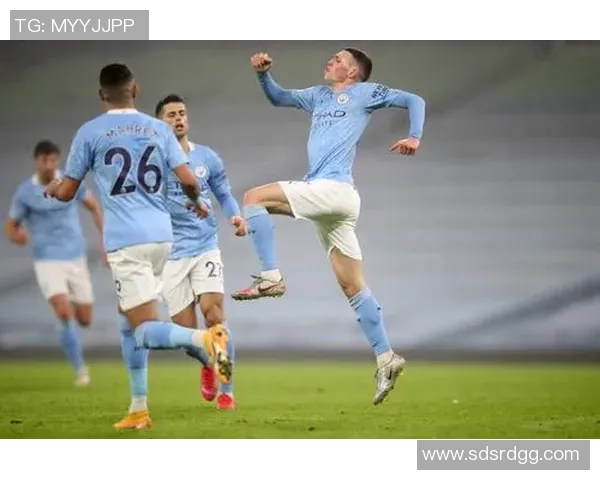 中超精彩对决曼城与热刺战成平局神扑瞬间引发全场热烈反响 中超精彩对决曼城与热刺战成平局神扑瞬间引发全场热烈反响