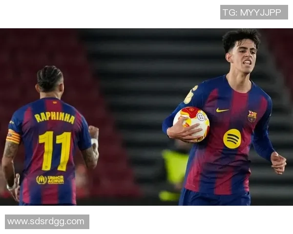 英超精彩对决国米强势3-0战胜巴萨全场沸腾瞬间回顾