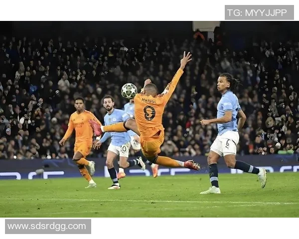 那不勒斯逆转本菲卡的友谊赛精彩瞬间与战术解析