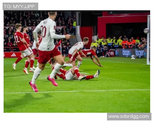 那不勒斯狂胜本菲卡五球绝杀引爆足总杯赛场激情瞬间 那不勒斯狂胜本菲卡五球绝杀引爆足总杯赛场激情瞬间