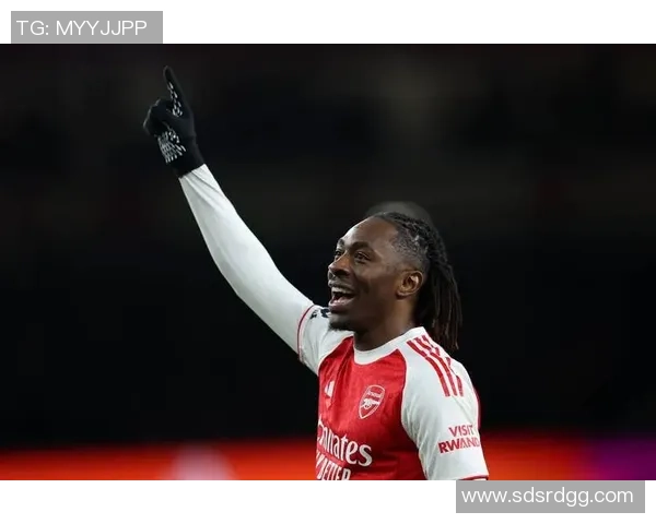 足总杯精彩对决利物浦4-0大胜阿森纳帽子戏法引爆全场战术分析