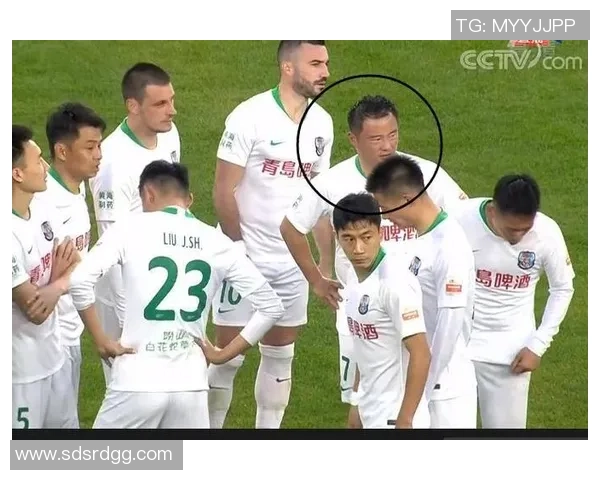 中超激战：那不勒斯逆转莱比锡红牌事件引发全场热议战术分析解析