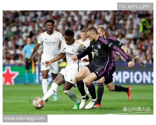 欧联杯惊天逆转皇马在主场以4-3战胜拜仁引发全场狂欢与热议