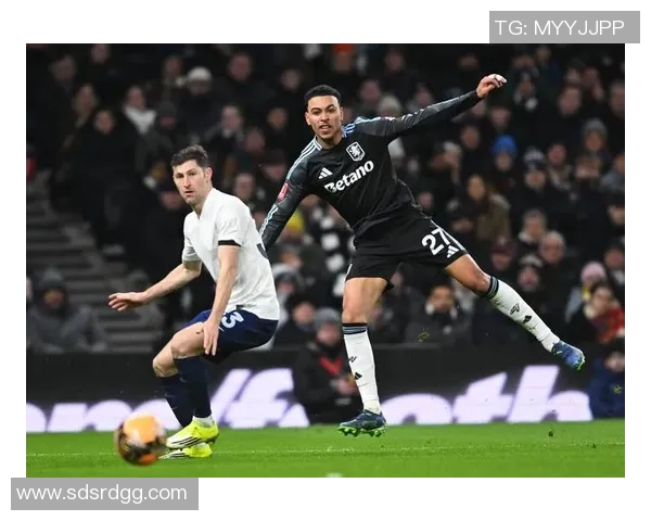 足总杯激战:多特蒙德轻取热刺3-0战术解析引发热议 足总杯激战:多特蒙德轻取热刺3-0战术解析引发热议